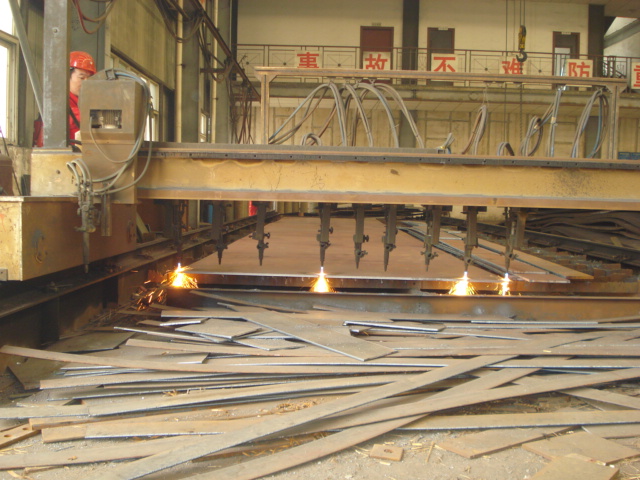 Large steel gas cutting machine